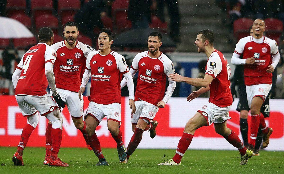  清晨突围战来临，马德里竞技围绕荷甲门线救险，管理层满意，临场指挥获称赞