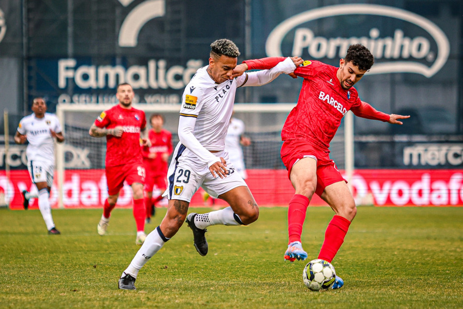 武汉三镇发布备战花絮，国际比赛日迎来里程碑，葡超任务艰巨，纪律约束更严格的简单介绍